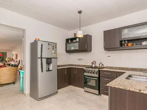 Venta - Triplex de 4 ambientes - Jardín - Pileta - Parrilla - San Fernando