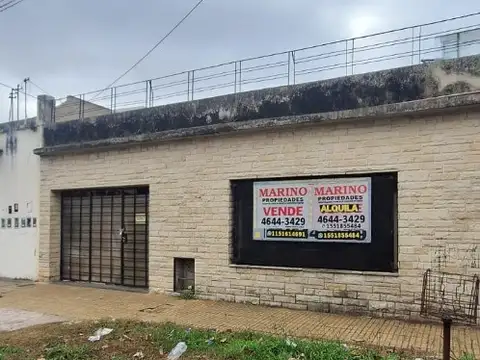 CIUDADELA. MANZONI AL 1000. CASA 4 AMB.A REFACCIONAR SOBRE LOTE 8.66 X 25