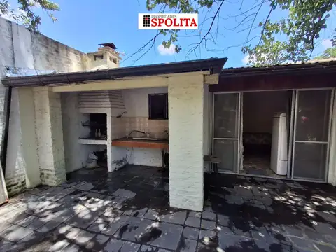 Casa 3 ambientes con 2 baños