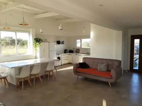 Casa en Alquiler Temporal en Miramar, USD 4.700