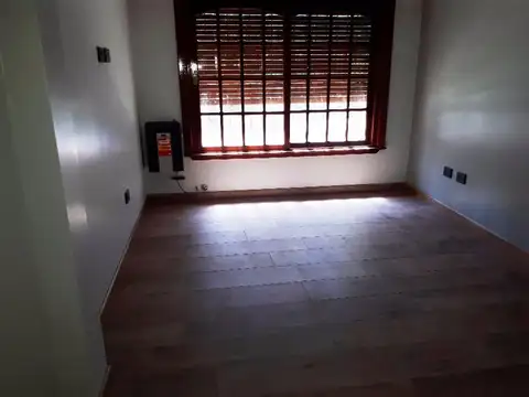 Casa en Alquiler en Barrio Parque Leloir, USD 1.500