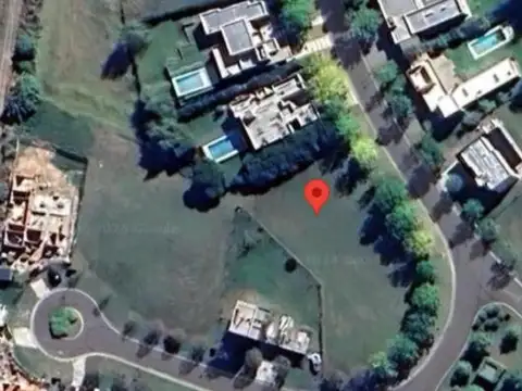 Terreno en Venta de 833,0 m2