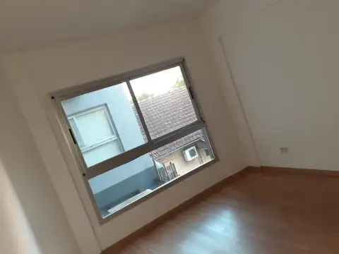 Campana 4200, Piso 5