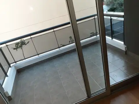 2AMB luminoso balcon terraza Devoto