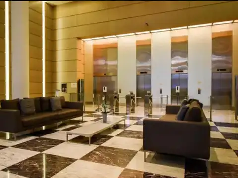 Oficina en Alquiler con 1 cochera