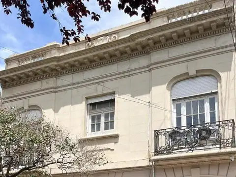 Dr. Carlos Gianantonio  3900