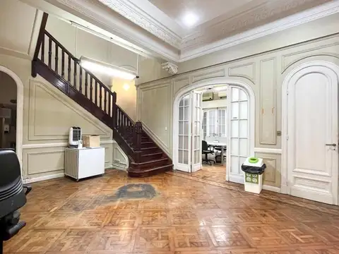 Casa 12 ambientes con 6 baños