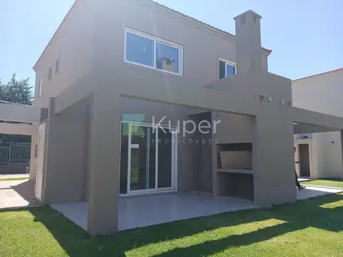 Saravi Village  al 2000 2000