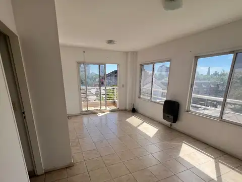 Departamento en alquiler c/ cochera en San Miguel