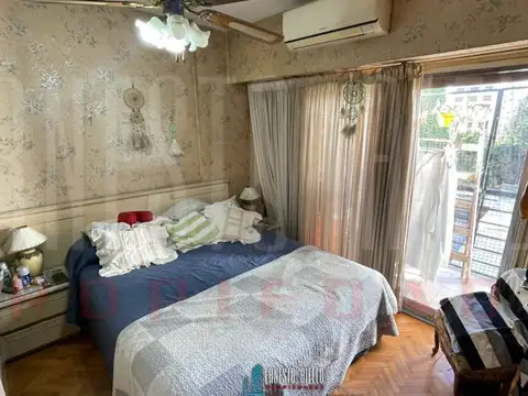 Venta Departamento 3 Ambientes + Dependencia de Servicio/estudio, Quilmes Centro.