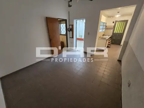 Depto Tipo Casa en Venta en Villa Luro, USD 78.000