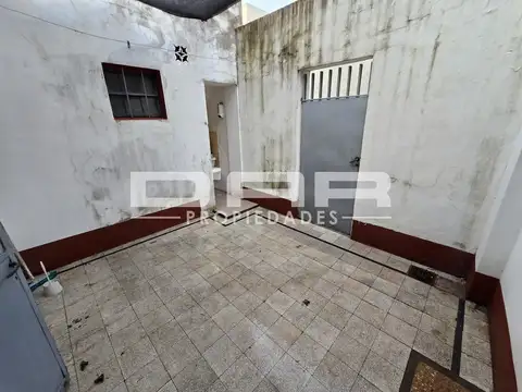 Avenida Emilio Castro 4900, Piso 0