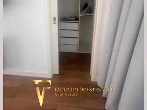 Casa 8 ambientes con 5 baños