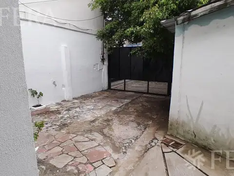 MARIANO MORENO  al 5600