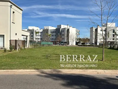 Lote venta de 530 m2 en Lagoon Pilar