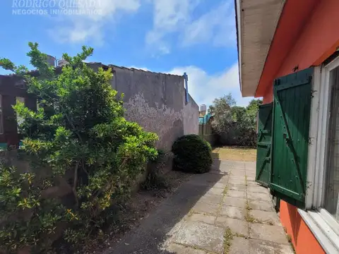 |CASA CON TODOS LOS SERVICIOS EN ZONA ALTA DE  MAR DE AJO|