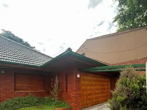 Casa en venta en Ramos Mejia  ( Villa Sarmiento)