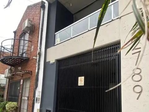 Departamento 3 ambientes al frente con cochera  