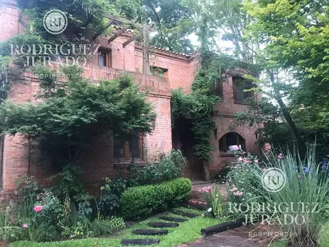 Villa Bertha, Casa en Venta!