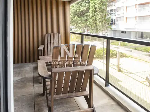 Departamento de 1 dormitorio en venta frente a Playa Mansa