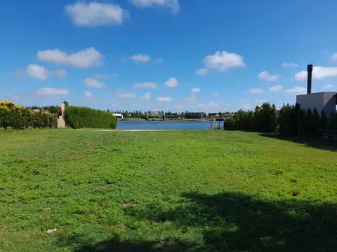 Terreno en Venta en San Gabriel, USD 255.000