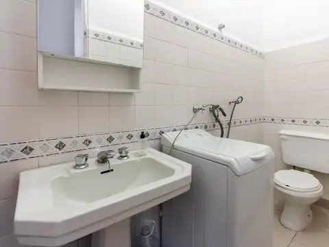 Departamento 3 Amb venta Recoleta con dependencia