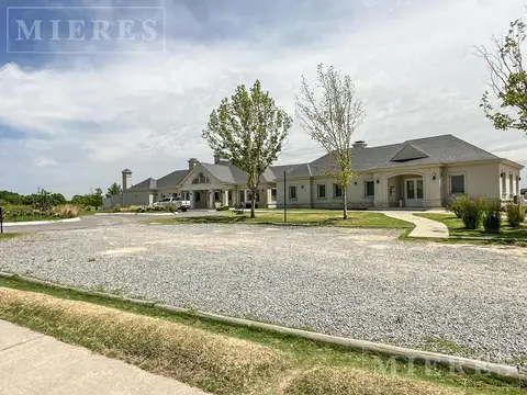 Lote de 833m² en venta en Tilbury, Pilará