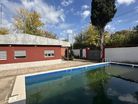 Casa 5 ambientes con 2 baños