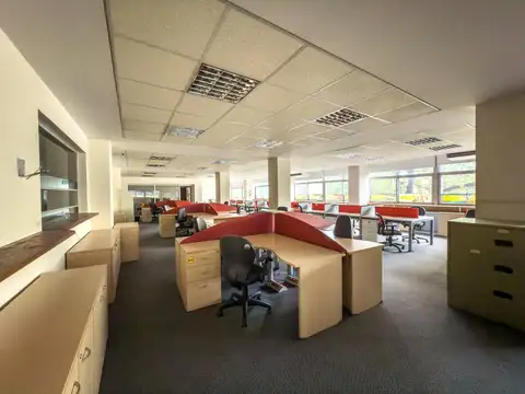 Venta de Oficinas en Monserrat 3 plantas completas con 2 cocheras