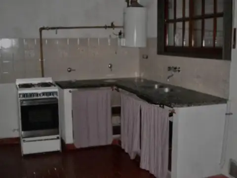 Depto Tipo Casa 2 ambientes con 1 baño