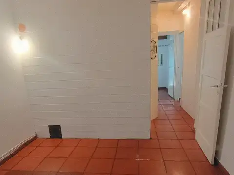 MONOAMBIENTE DIVIDIDO PARA USO PROFESIONAL