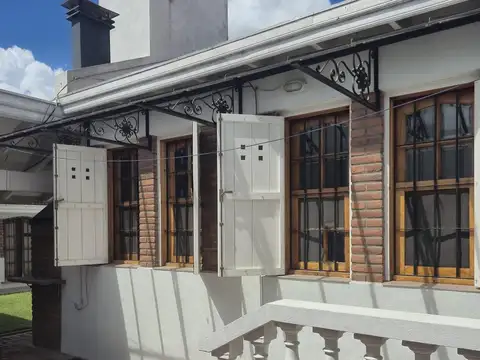 Casa en Venta con 4 cocheras