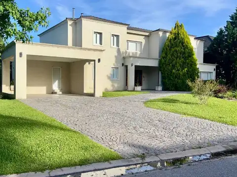 VENTA DE CASA HARAS SANTA MARIA EL REFUGIO