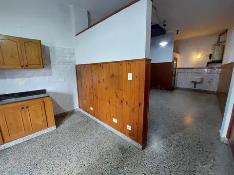 Depto Tipo Casa en Alquiler en Jose Leon Suarez, $ 400.000