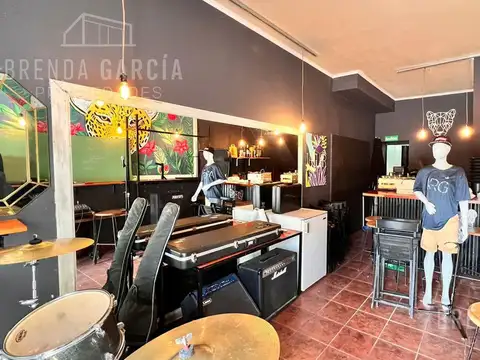 URQUIZA 22 ENTRE PEYRET Y QUIROS