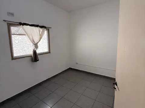 Departamento en Alquiler en Loma Hermosa, $ 320.000