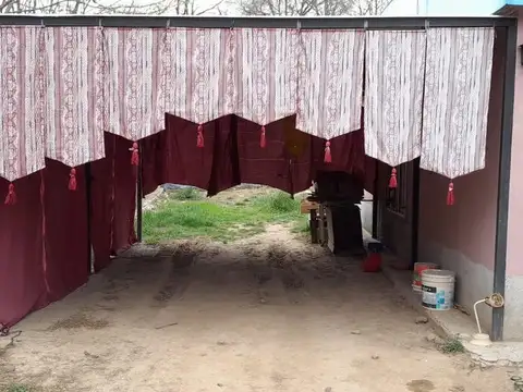 Casa 4 ambientes con 1 baño