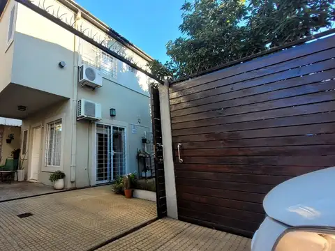 MUY BUEN DUPLEX DE 3 AMB EN COMPLEJO EN ADROGUE