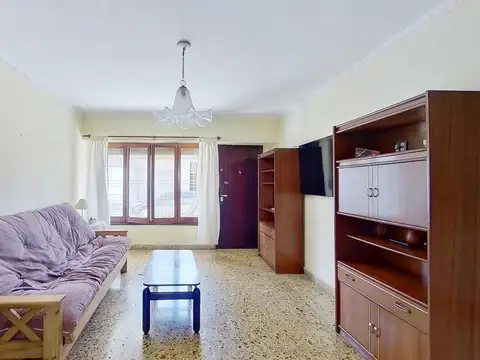 VENTA CASA MULTIFAMILIAR LOTE PROPIO CON PARRILLA