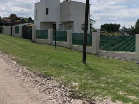 LOS GERANIOS  carlos paz 200