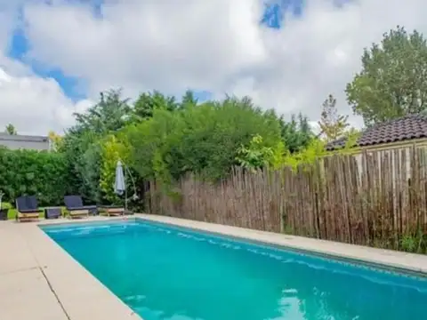 Casa 5 ambientes con 2 baños