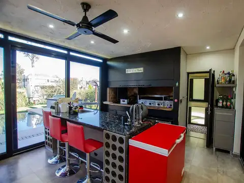 CASA EN VENTA EN SAINT THOMAS OESTE DE CATEGORIA