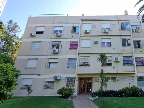 AMPLIO DEPARTAMENTO DE 2 AMBIENTES