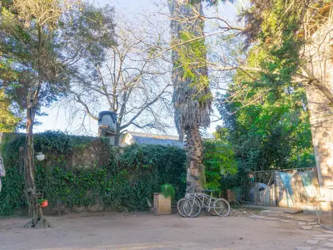 Casa 5 ambientes con 1 baño