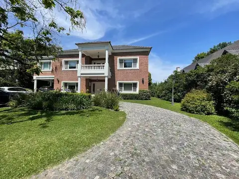 Casa en Venta en Countries y Barrios Cerrados en Pilar, USD 845.000