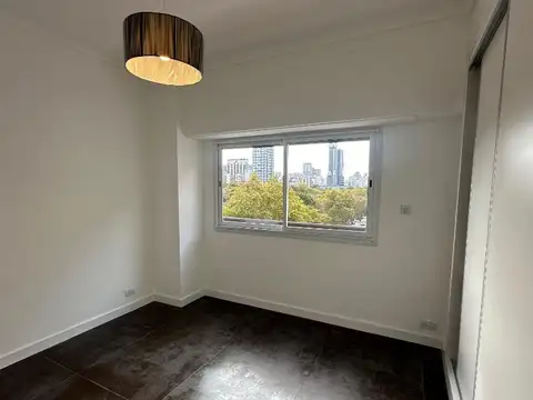 Departamento 4 ambientes a la calle con balcón terraza