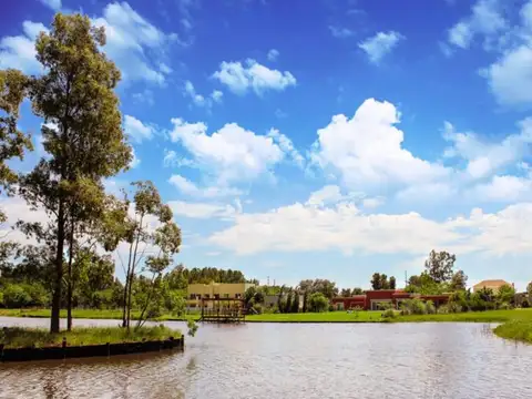 Terreno en Venta 44  mts Fondo