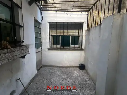 VENTA •PH•LINIERS •TRES AMBIENTES •PLANTA BAJA• PATIO