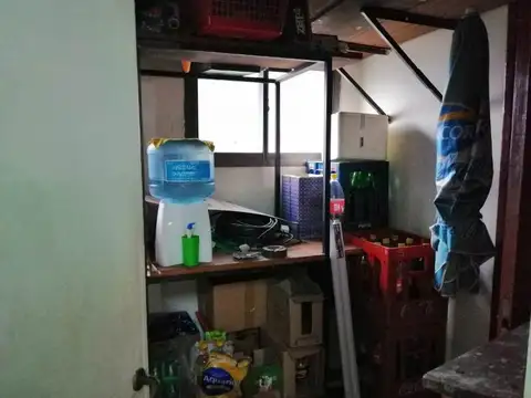 Local en Venta Via Púb.