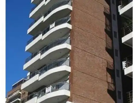 Ayacucho y Av. Libertad